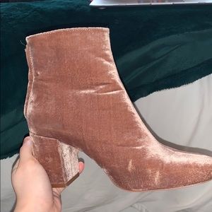 Zara Pink velvet boots